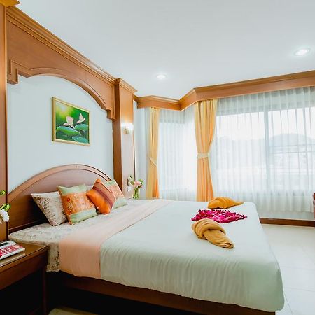 RK Guesthouse Patong Extérieur photo