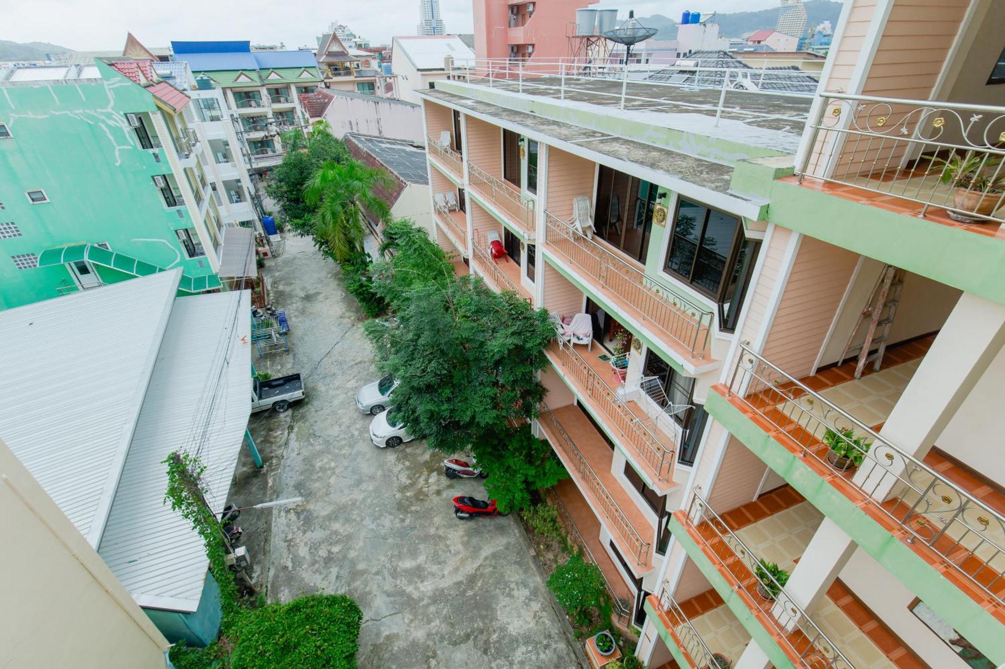 RK Guesthouse Patong Extérieur photo