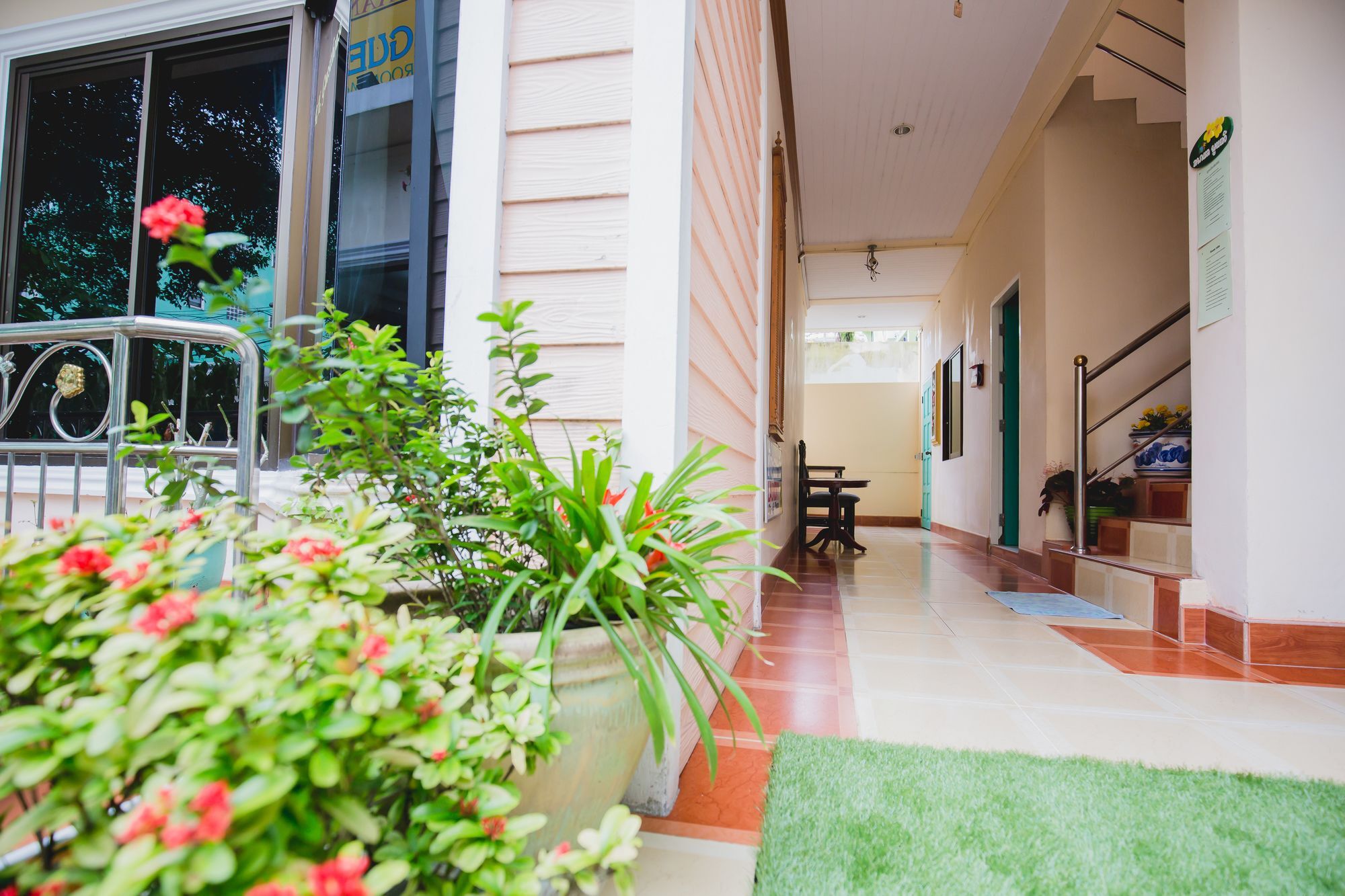 RK Guesthouse Patong Extérieur photo